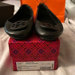 Tory Burch ballet with logo Napa leather black size 8